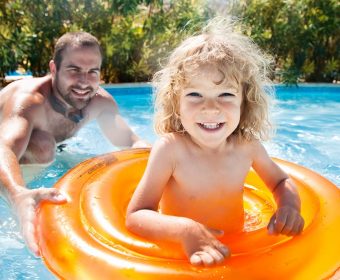 piscina verde saiba como prevenir e recuperar a agua hth